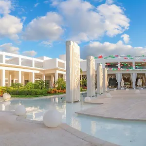 https://platinum-yucatan-princess-all-suites-adults-only.allrivieramayahotels.com